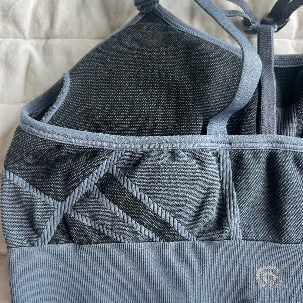 Women’s sports bras target (2 bras) - Picture 4 of 9
